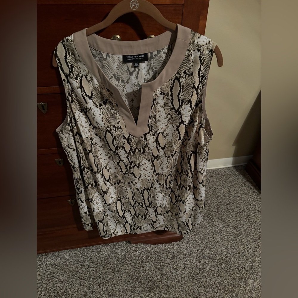 Jones New York snake print tunic